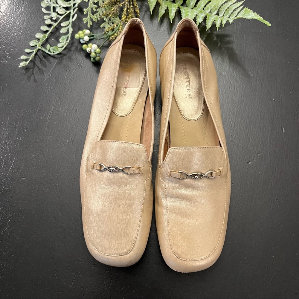 Trotters Slip On Square Toe Loafer Pale Gold Pearlescent Bridle Accent Sz 7 N